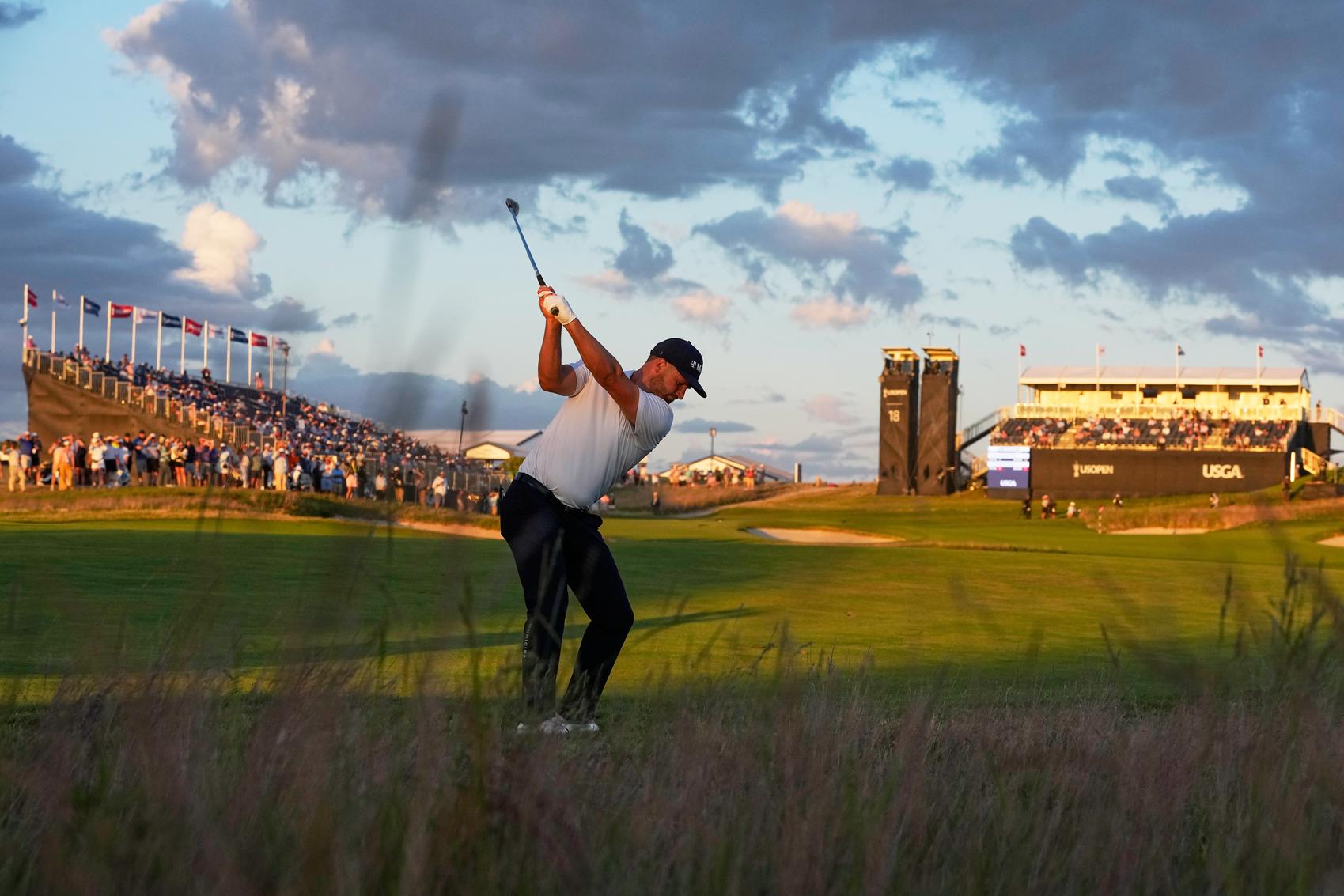 Wyndham Clark turning U.S. Open into runaway; Scheffler still has hope for a slam
