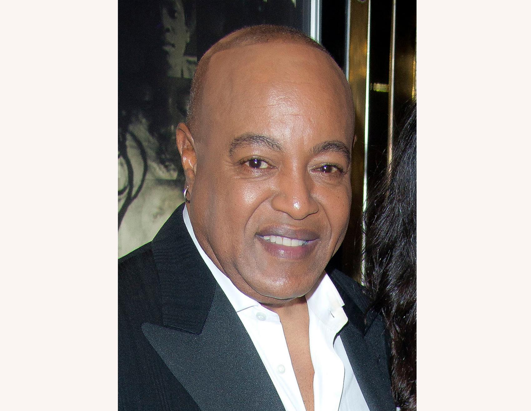 Peabo Bryson, known for duets from Disney's 'Aladdin' and 'Beauty and the Beast,' has died at 75