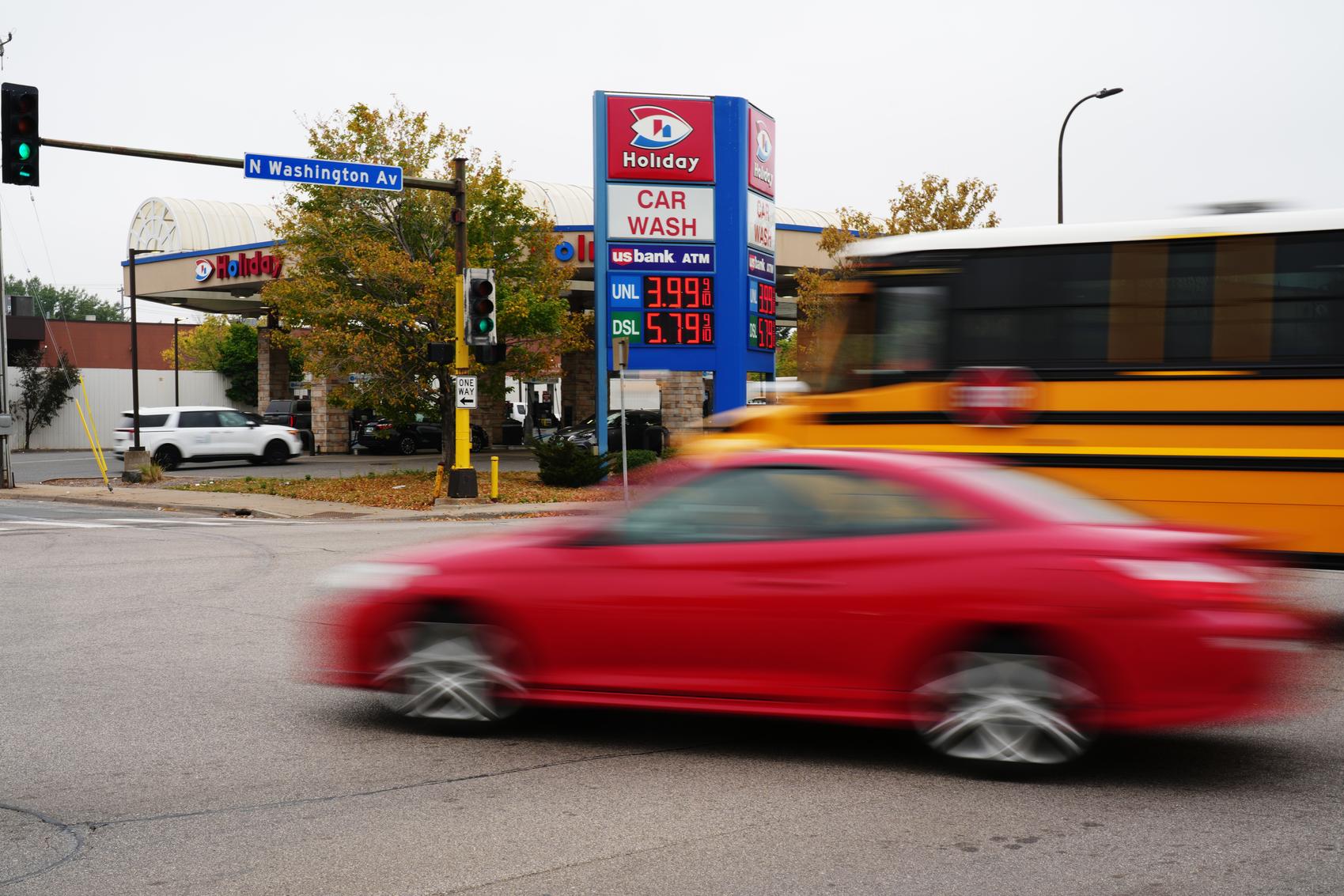 Fuel prices at record Labor Day high in U.S.