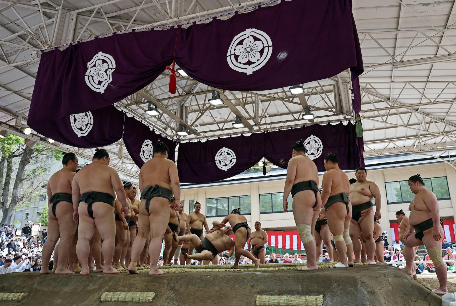 Sumo at Yasukuni Shrine