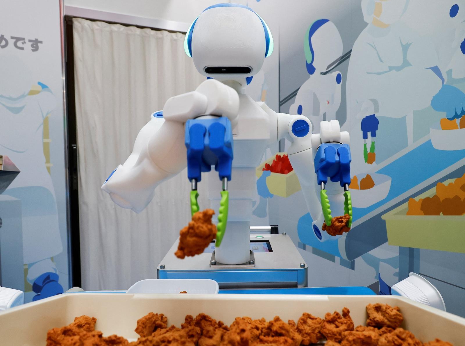 Kitchen robot Kitchen robot