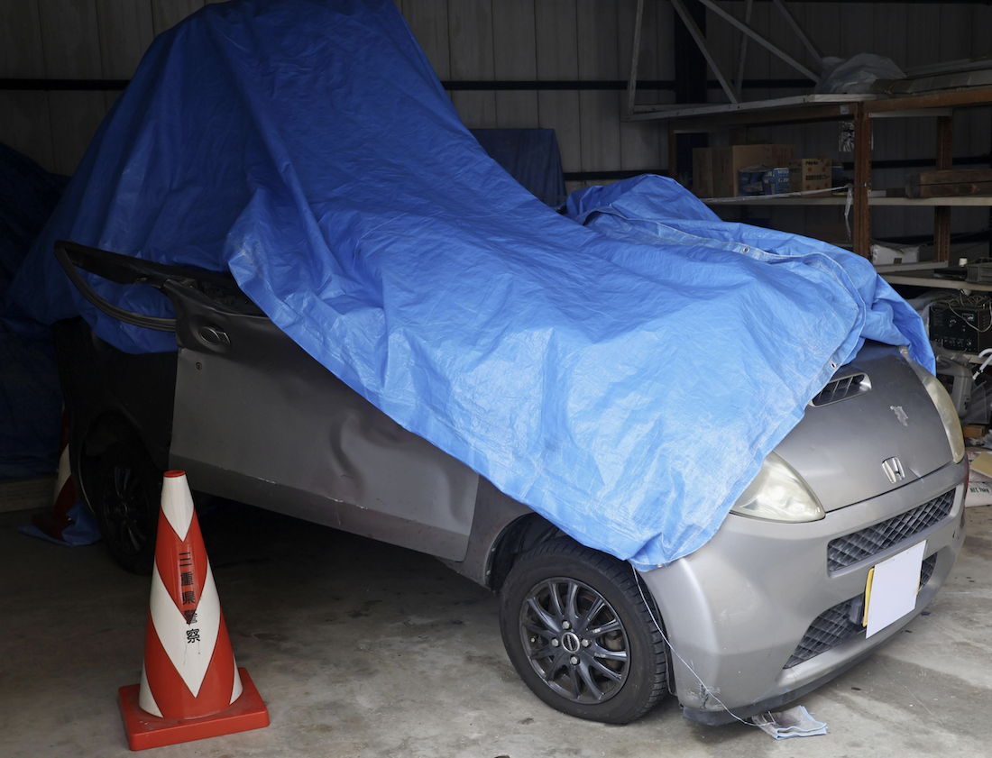 5 killed after minivehicle rolls onto side in Mie