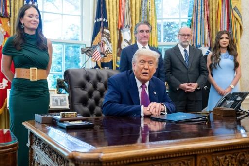 Trump piles pain on Democrats over U.S. government shutdown