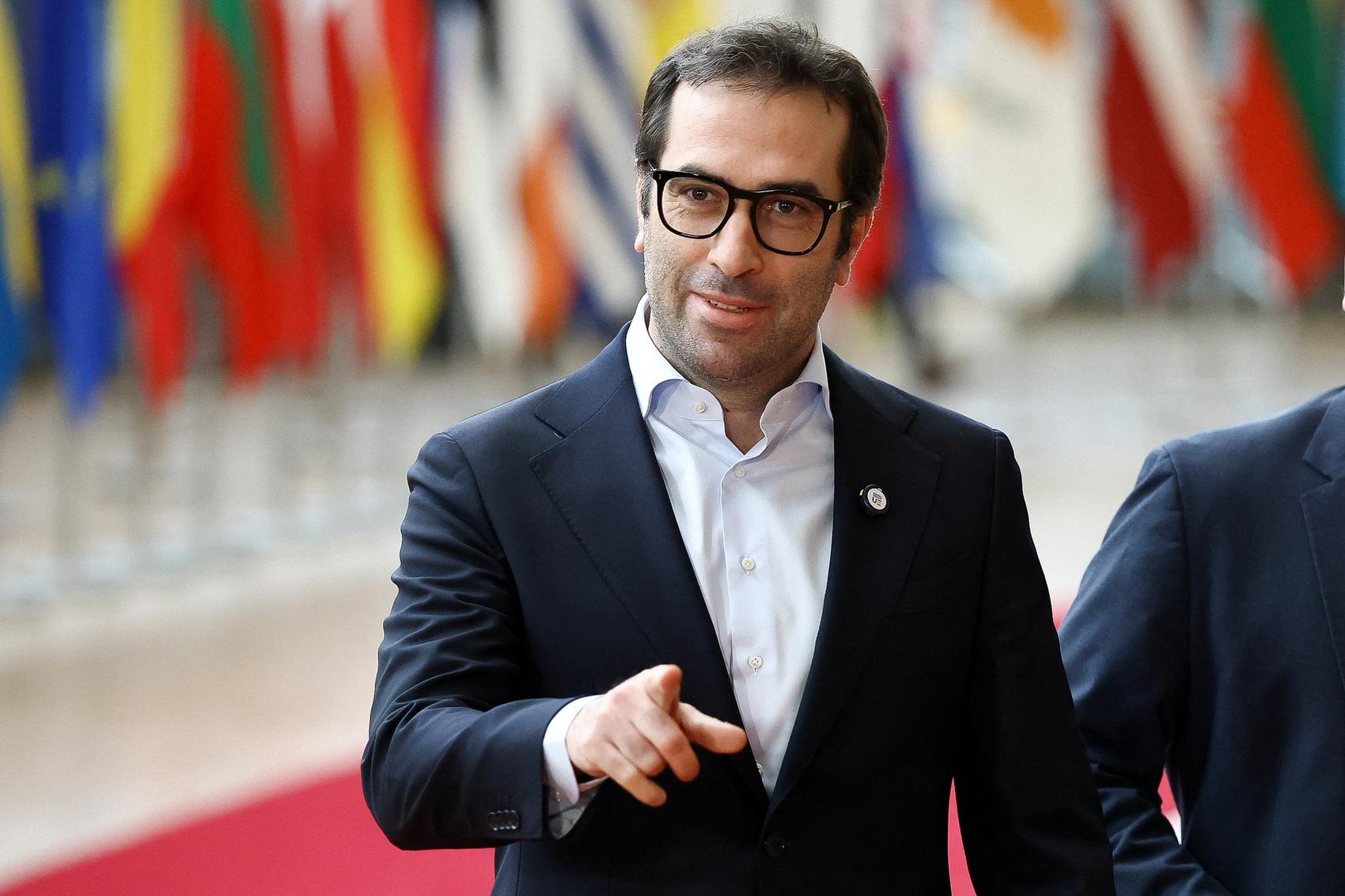 Spain closes airspace to U.S. planes involved in Iran war