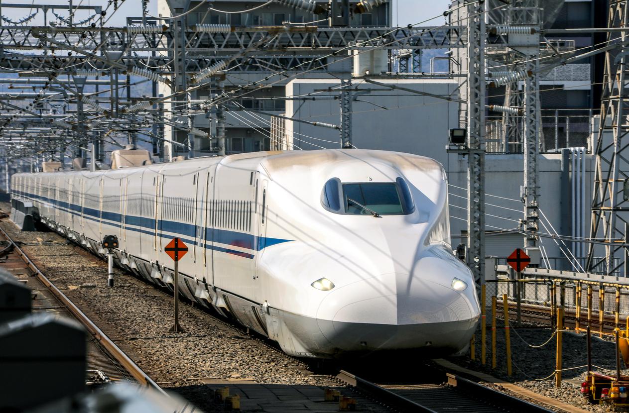 Bullet train operator recycles retired cars to extract aluminum alloys