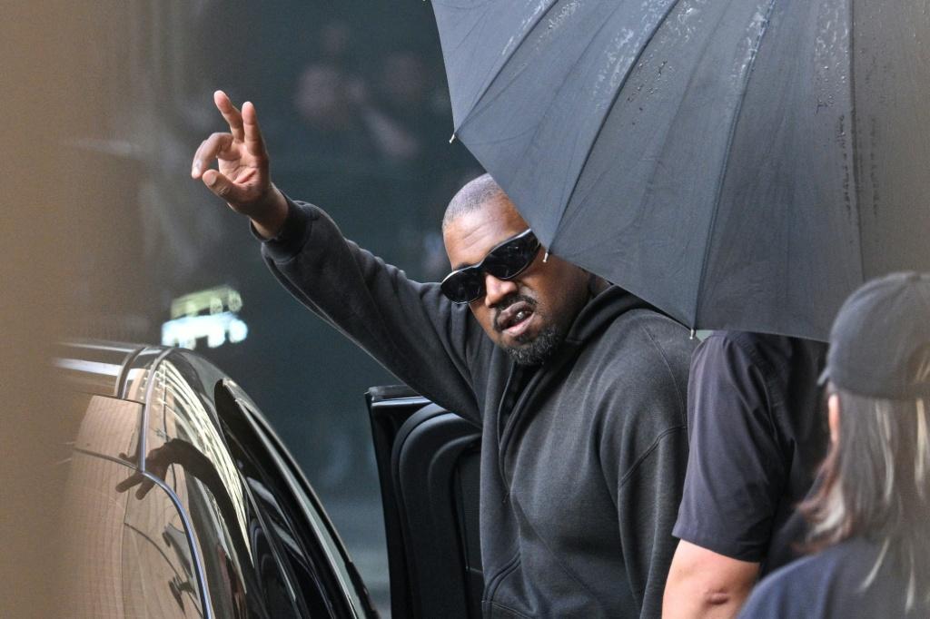 Kanye West cleared to perform in Netherlands